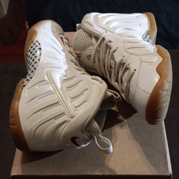 Nike Air Foamposite Pro (GS) Rare 2015 White Gucci Mens 6.5 Womens 8 EUC - Picture 7 of 10